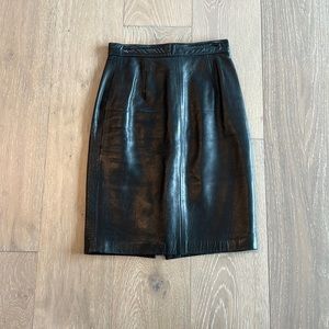 Vintage beautiful Andrew Marc leather skirt